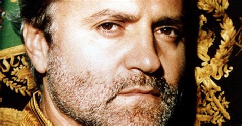 l'assassinio di versace ep|La storia dell’assassinio di Gianni Versace, un caso risolto  .